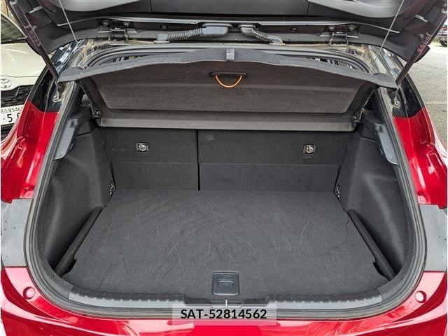 Toyota COROLLA SPORT 2021-10 6496165-11