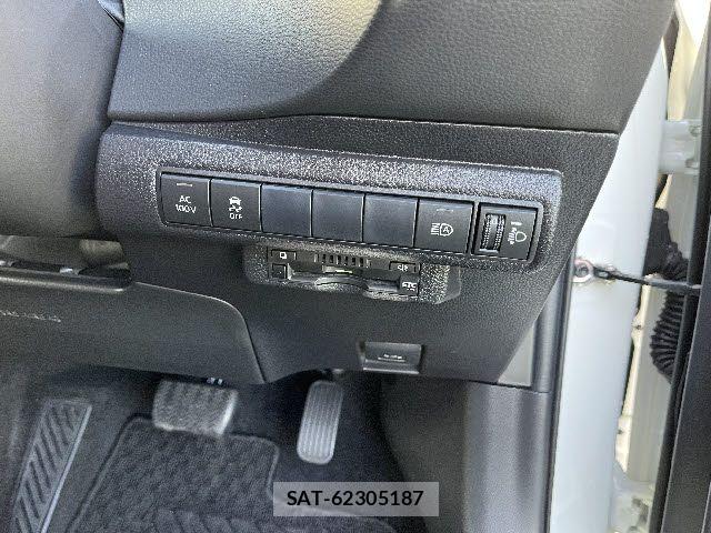 Toyota COROLLA SPORT 2019-01 6525842-16