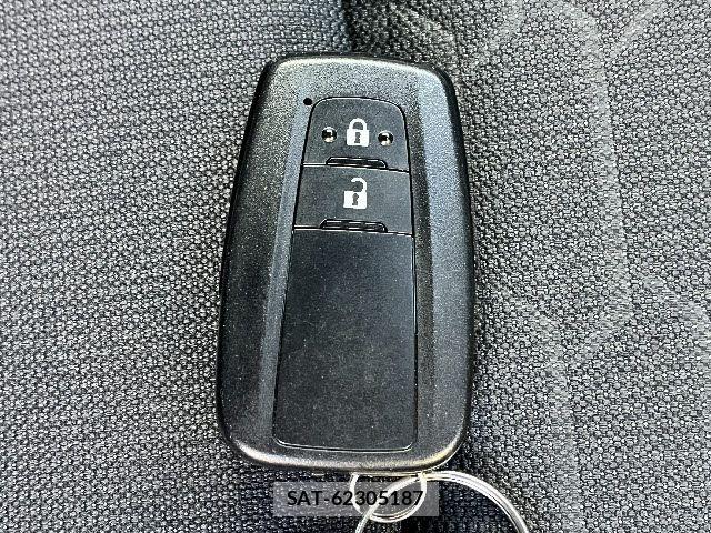 Toyota COROLLA SPORT 2019-01 6525842-25