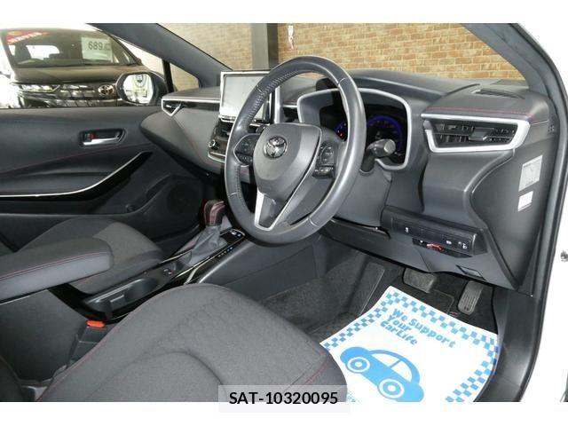 Toyota COROLLA SPORT 2018-08 6525839-3