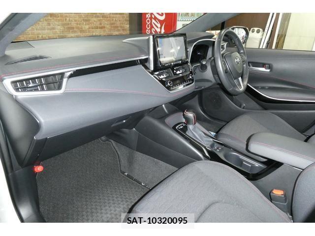 Toyota COROLLA SPORT 2018-08 6525839-5