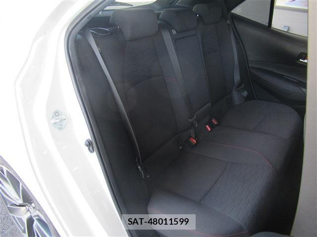 Toyota COROLLA SPORT 2019-03 6611155-12
