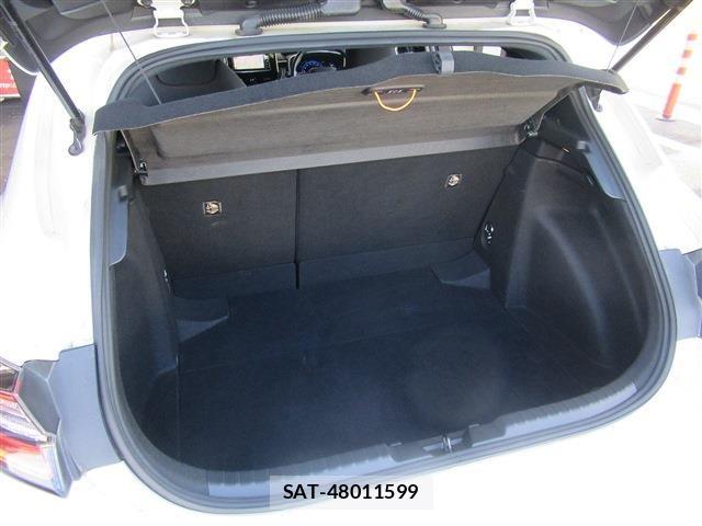 Toyota COROLLA SPORT 2019-03 6611155-13