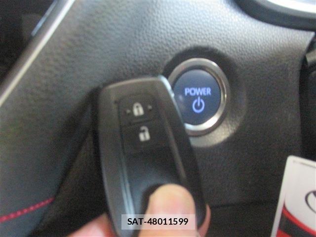 Toyota COROLLA SPORT 2019-03 6611155-8