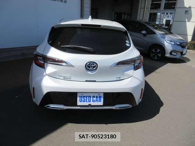 Toyota COROLLA SPORT 2021-02 6641378-17