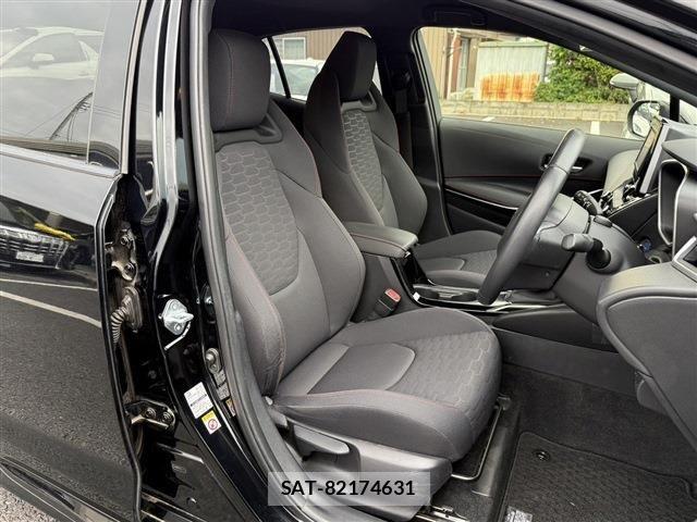 Toyota COROLLA SPORT 2019-03 6670921-13