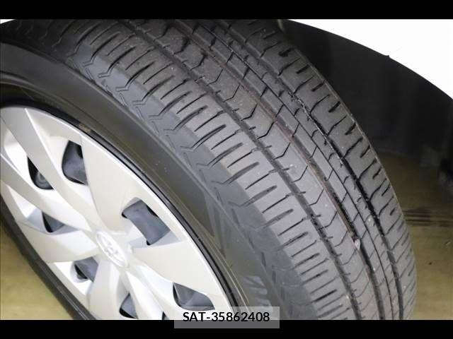 Toyota COROLLA SPORT 2019-03 6675439-23