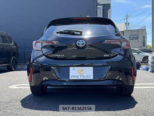 Toyota COROLLA SPORT 2018-09 6715882-15