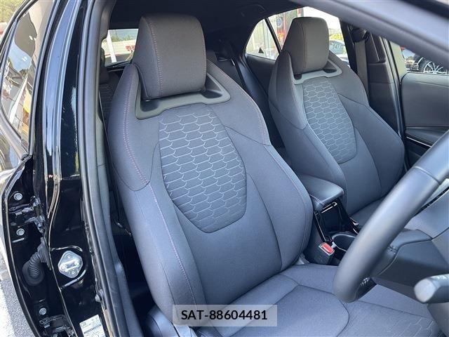 Toyota COROLLA SPORT 2023-11 6751095-13