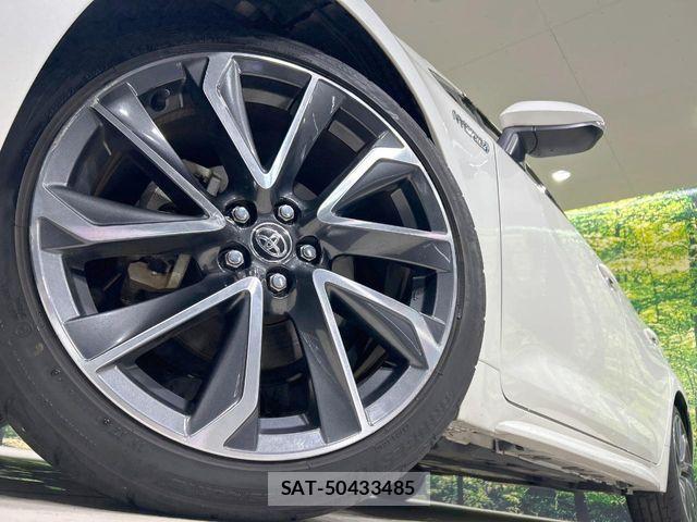 Toyota COROLLA SPORT 2018-08 6814299-12