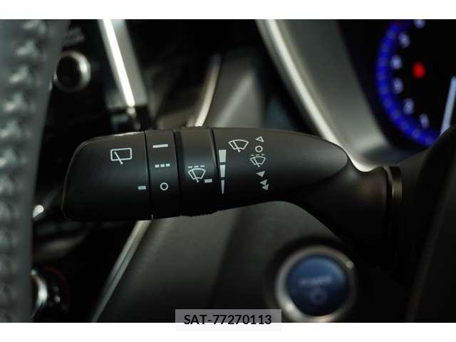 Toyota COROLLA SPORT 2020-05 6903542-27