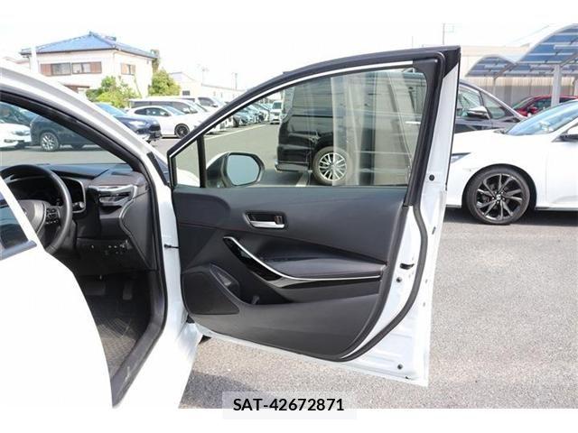Toyota COROLLA SPORT 2023-06 6903541-24