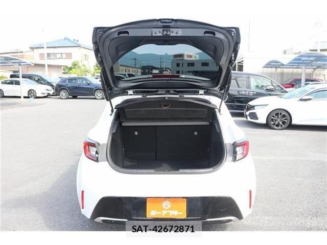 Toyota COROLLA SPORT 2023-06 6903541-26