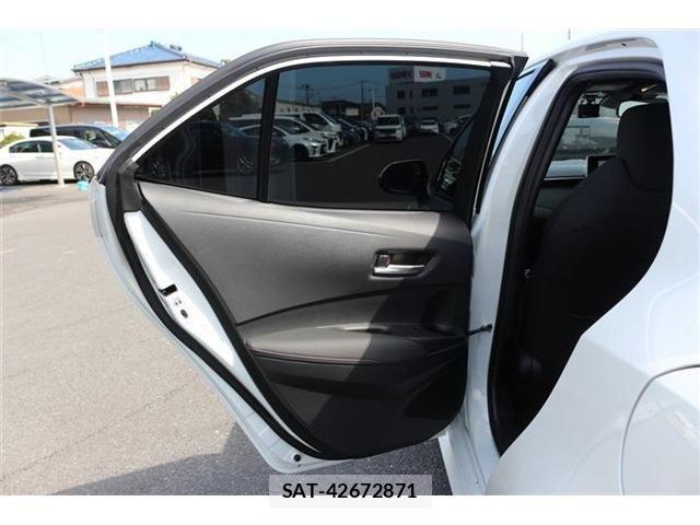 Toyota COROLLA SPORT 2023-06 6903541-28