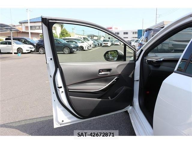 Toyota COROLLA SPORT 2023-06 6903541-29