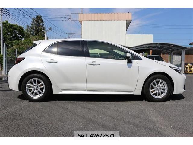 Toyota COROLLA SPORT 2023-06 6903541-3