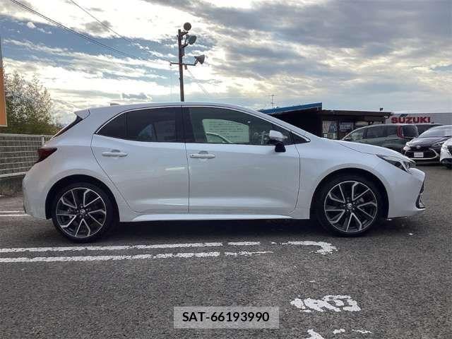 Toyota COROLLA SPORT 2025-04 6903538-10