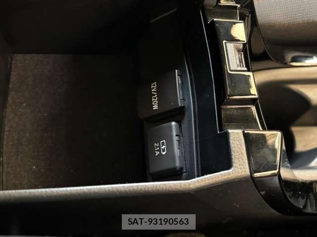 Toyota COROLLA SPORT 2018-10 7020232-12