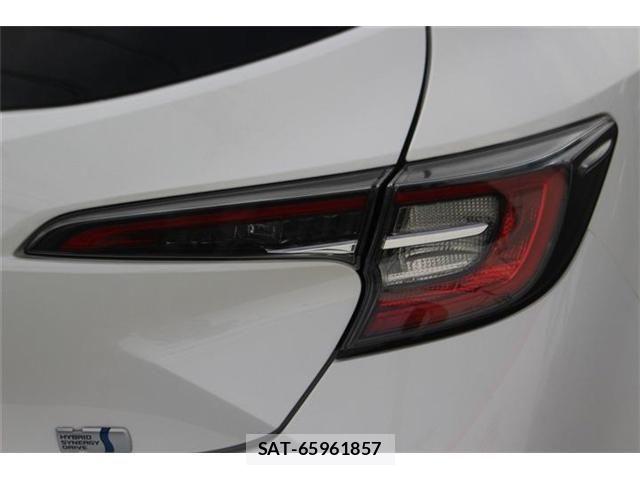 Toyota COROLLA SPORT 2019-06 7216420-17