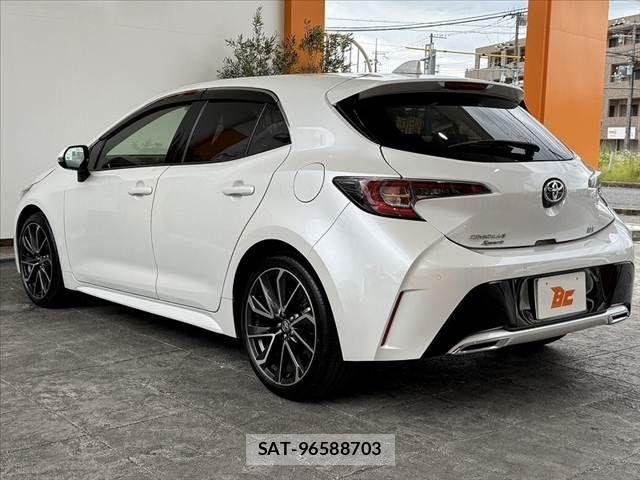 Toyota COROLLA SPORT 2020-06 7216421-12
