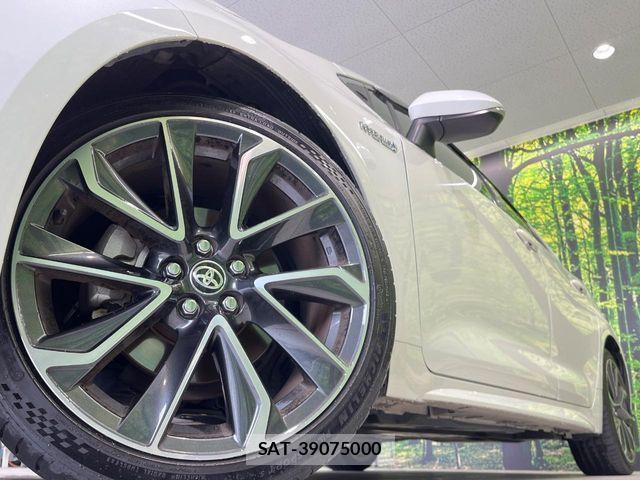 Toyota COROLLA SPORT 2019-06 7271721-12