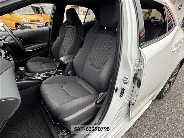 Toyota COROLLA SPORT 2022-03 7453599-17
