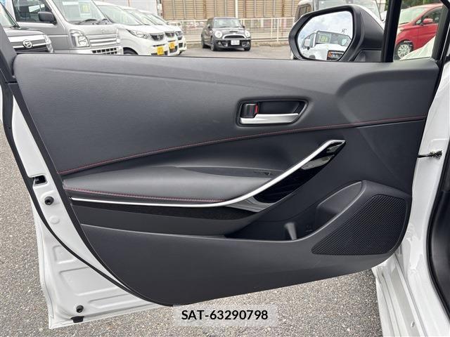 Toyota COROLLA SPORT 2022-03 7453599-19