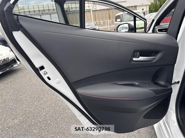 Toyota COROLLA SPORT 2022-03 7453599-20