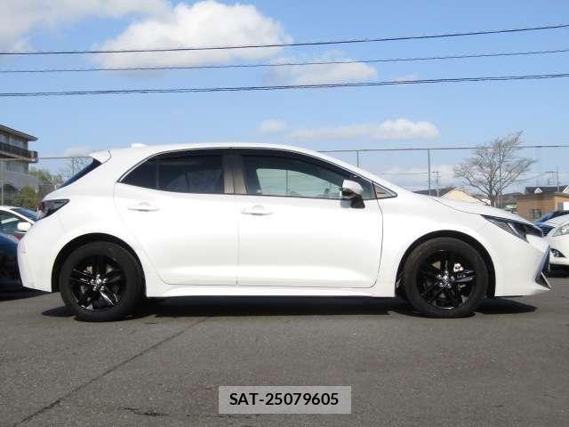 Toyota COROLLA SPORT 2021-06 7500003-27