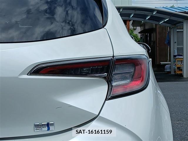 Toyota COROLLA SPORT 2018-06 7783650-13
