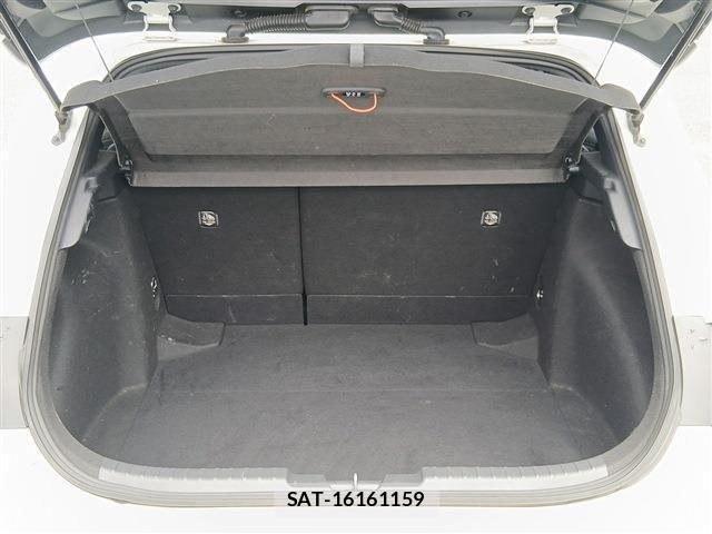 Toyota COROLLA SPORT 2018-06 7783650-19