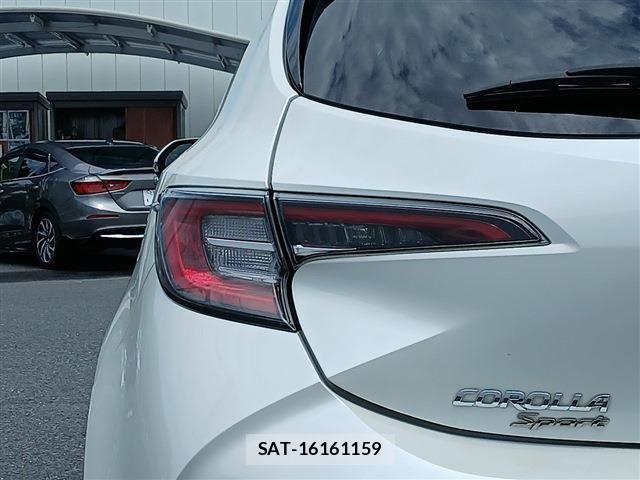 Toyota COROLLA SPORT 2018-06 7783650-27