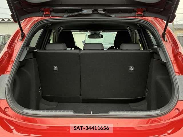 Toyota COROLLA SPORT 2019-06 7961011-13