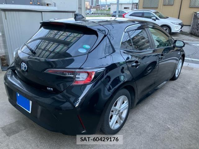 Toyota COROLLA SPORT 2018-08 8034971-5