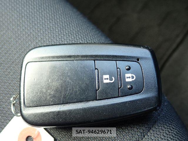 Toyota COROLLA SPORT 2018-10 8073326-26