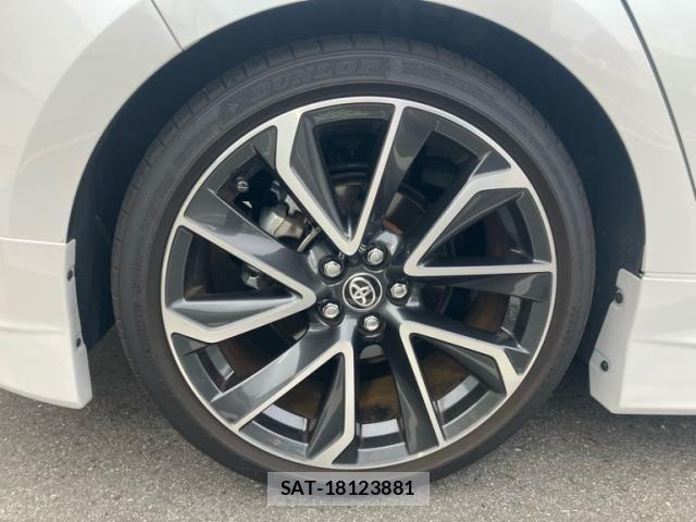 Toyota COROLLA SPORT 2023-09 8098589-9