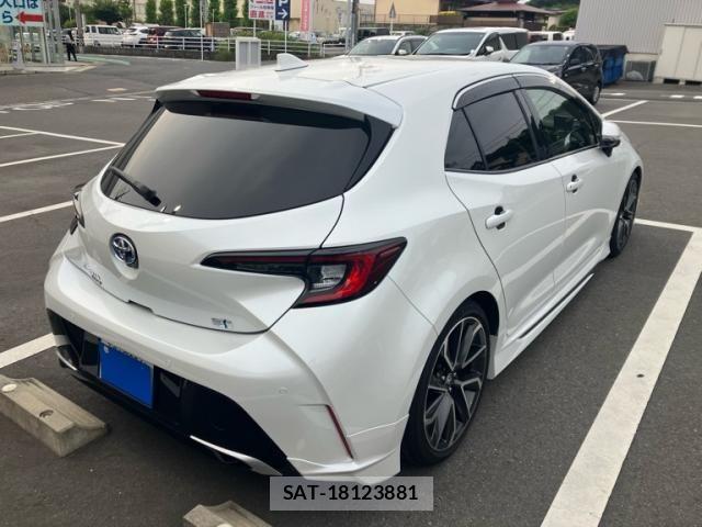 Toyota COROLLA SPORT 2023-09 8098589-2