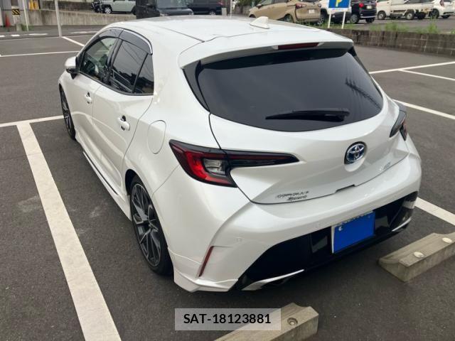 Toyota COROLLA SPORT 2023-09 8098589-3