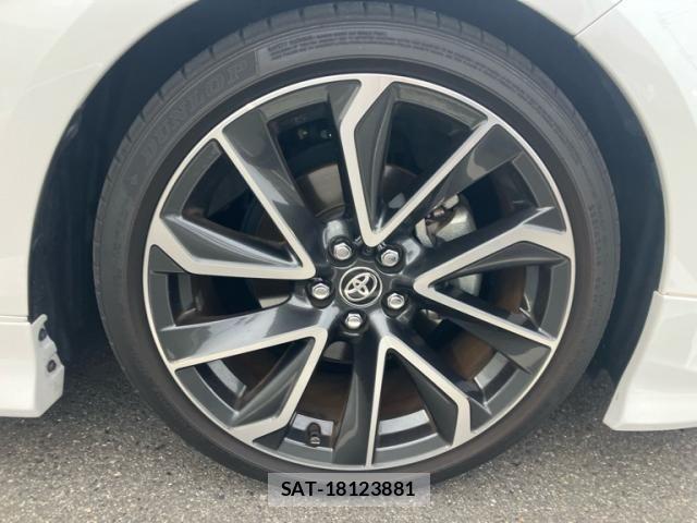 Toyota COROLLA SPORT 2023-09 8098589-8