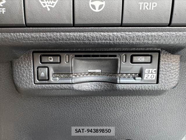Toyota COROLLA SPORT 2023-09 8129468-4