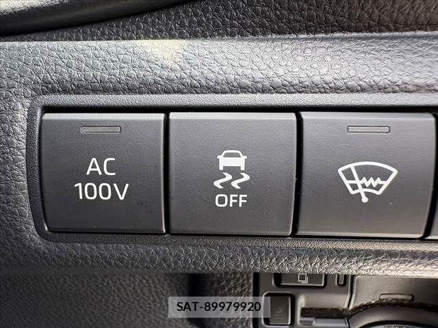 Toyota COROLLA SPORT 2024-05 8206960-4