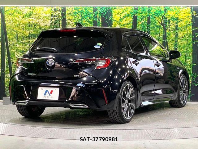 Toyota COROLLA SPORT 2018-11 8206963-16