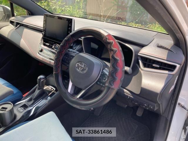 Toyota COROLLA SPORT 2020-09 8229358-11