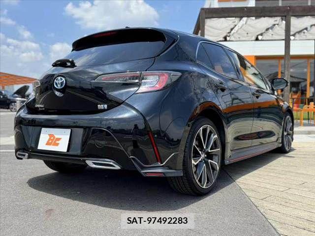 Toyota COROLLA SPORT 2019-10 8229357-14