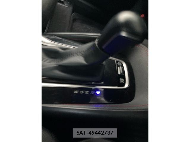 Toyota COROLLA SPORT 2019-10 8313823-19