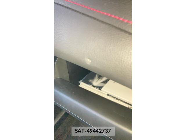 Toyota COROLLA SPORT 2019-10 8313823-26