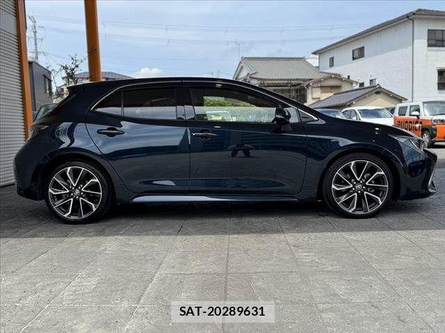 Toyota COROLLA SPORT 2021-02 8313822-9