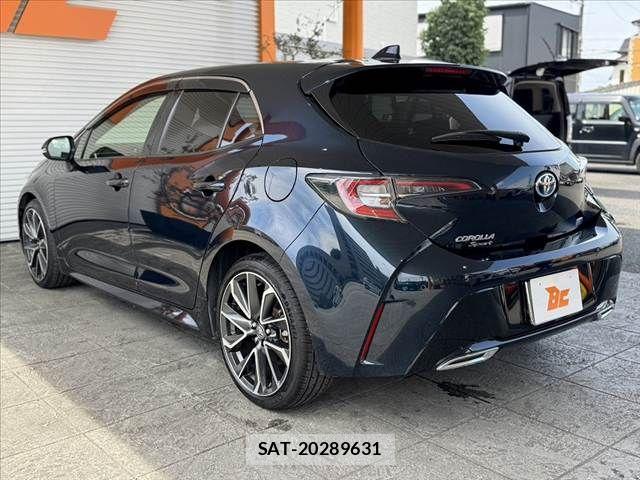 Toyota COROLLA SPORT 2021-02 8313822-11