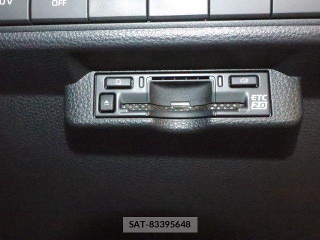 Toyota COROLLA SPORT 2024-06 8313820-16