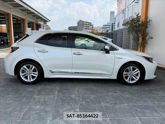 Toyota COROLLA SPORT 2018-07 8335293-11